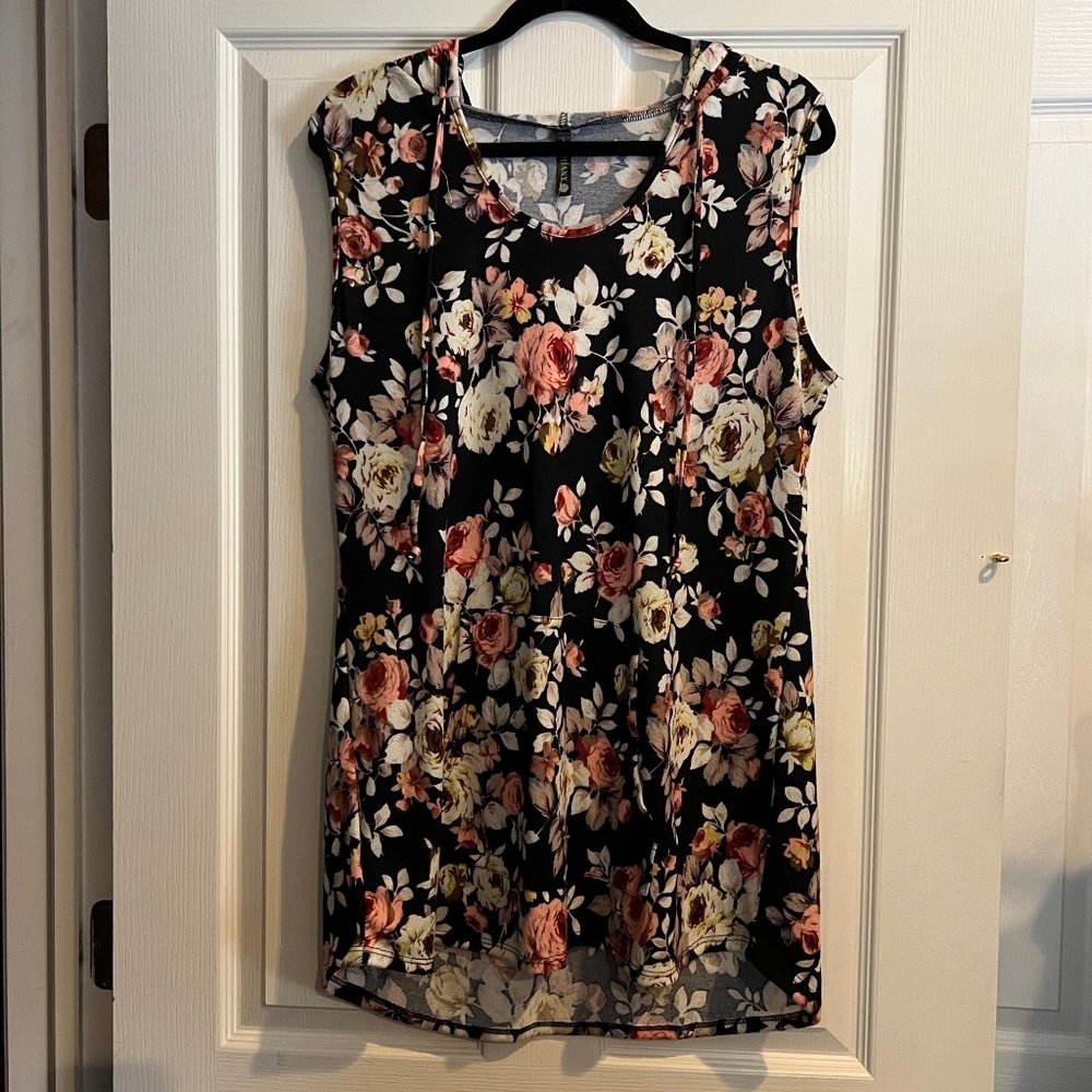 Piphany La Jolla Hooded Sleeveless Tunic - Black Floral